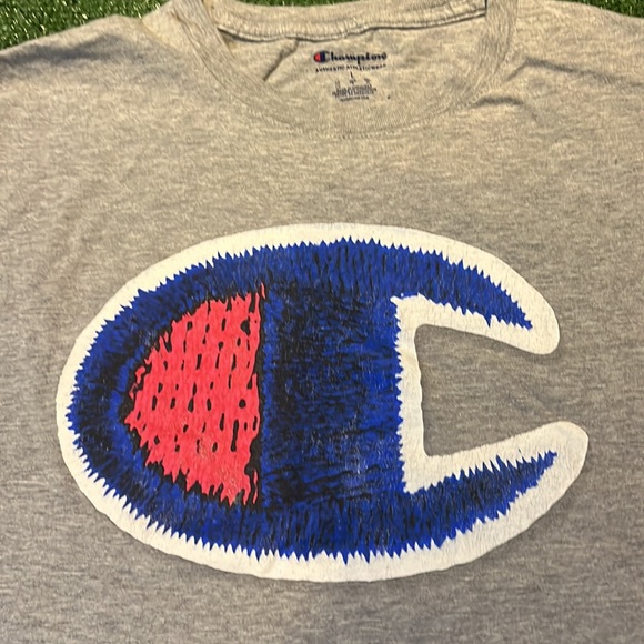 Champion Tee Sz - L - Picture 2 of 4